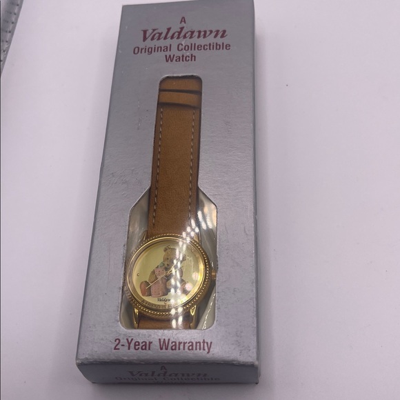 valdawn Accessories - Valdawn original collectible watch teddy‎ vintage bear